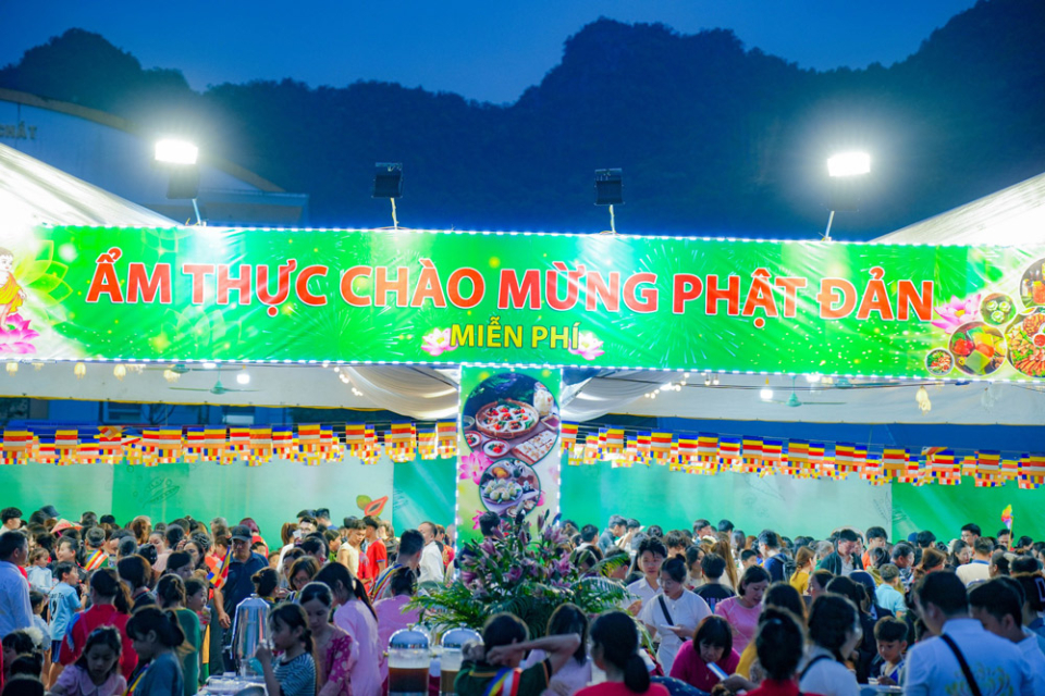 am-thuc-chao-mung