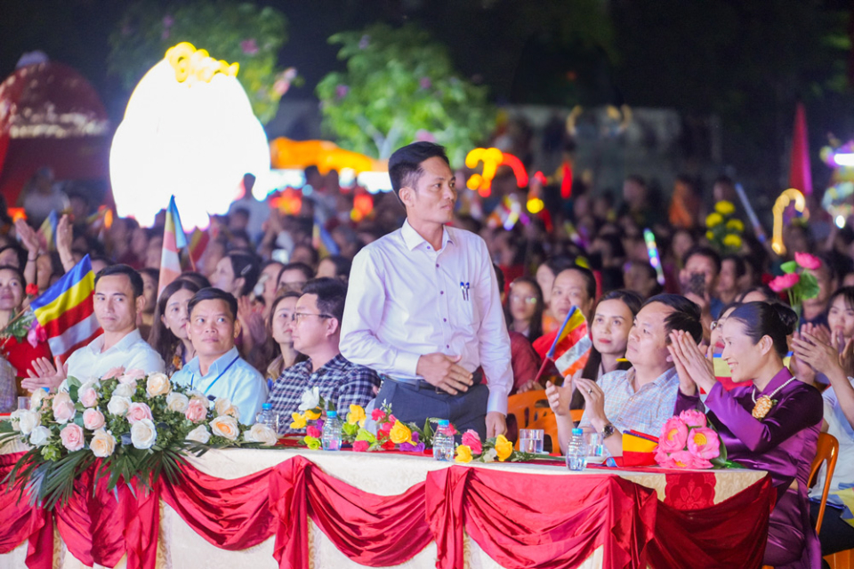 Thượng tá Trần Thanh Nam – Phó Trưởng phòng An ninh nội địa, Công an tỉnh Quảng Bình tham dự chương trình