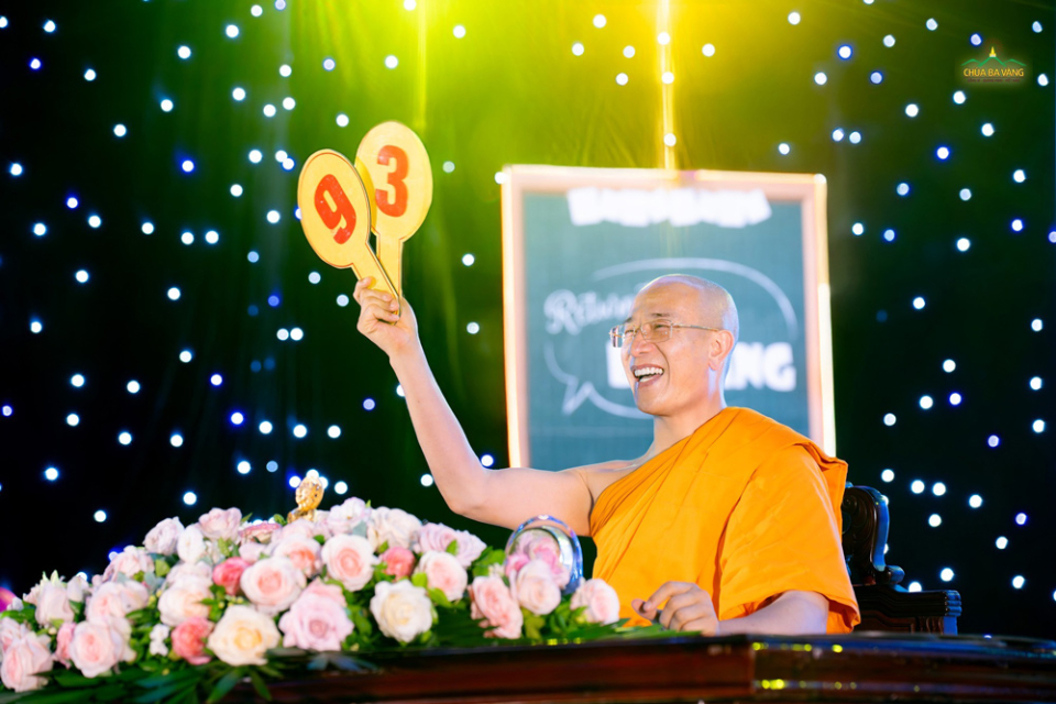 thi-dan-vu-khoa-tu-mua-he