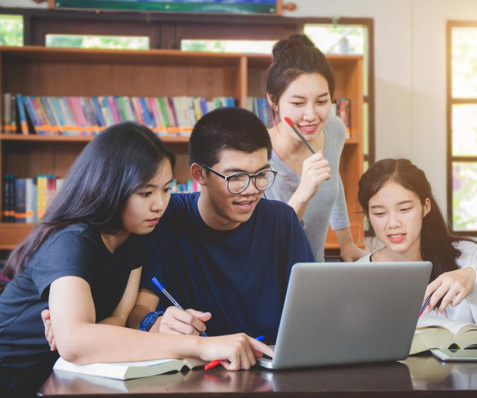 Chúng ta cần tìm hiểu, chọn cho mình nghề chân chính (ảnh minh họa)