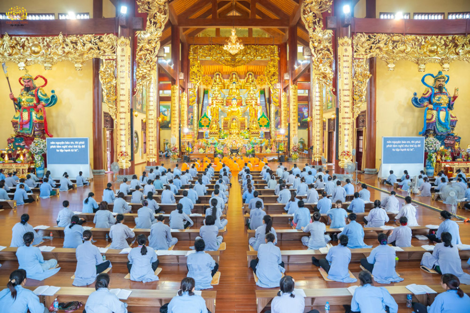 Phát nguyện tinh tấn tu tập, chuyển hóa ác nghiệp là một yếu tố để cầu nguyện thành tựu (Ảnh minh họa)