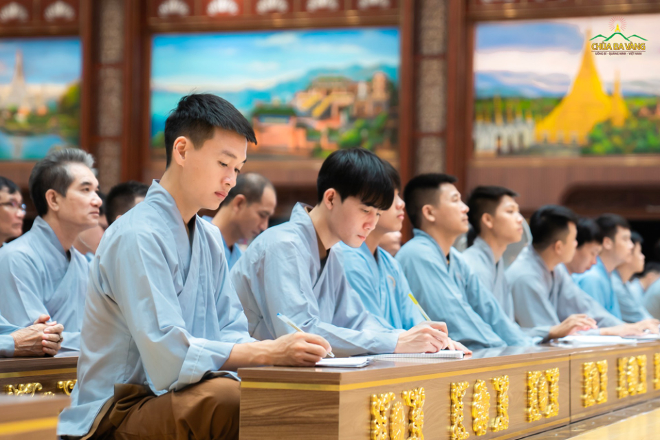 Chúng ta cần chăm chỉ học, hiểu Pháp để xây dựng được lòng tin