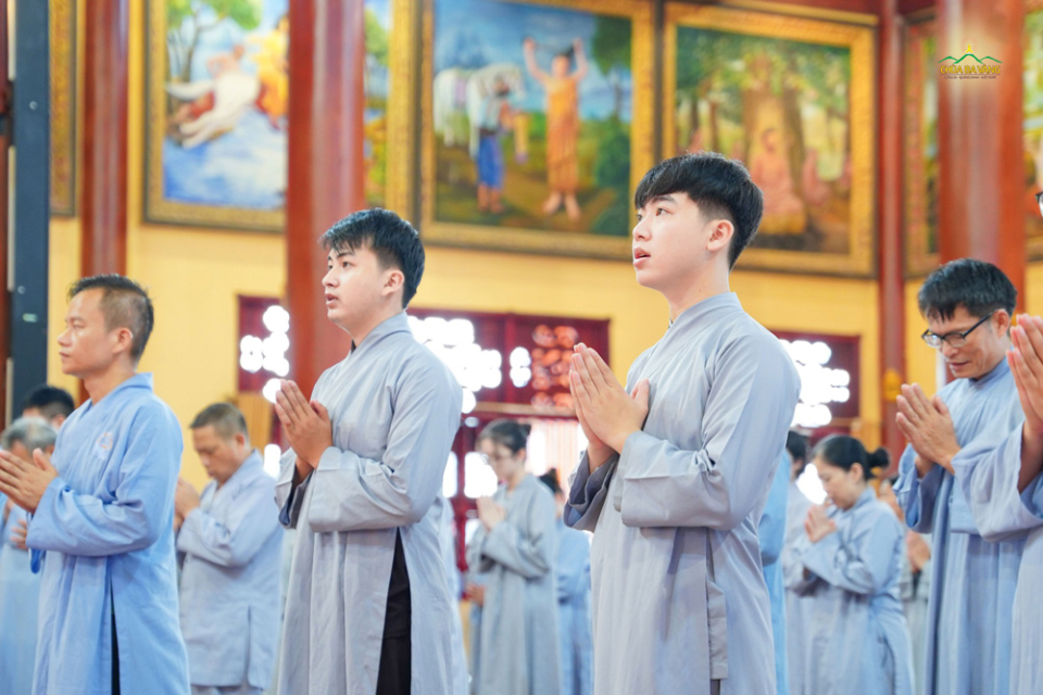 Ta nên sám hối nghiệp bất thiện khiến hiện giờ trí nhớ của ta kém (ảnh minh họa)