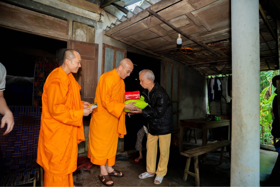 Cần biết xót thương trước sự đau khổ, bất hạnh của người