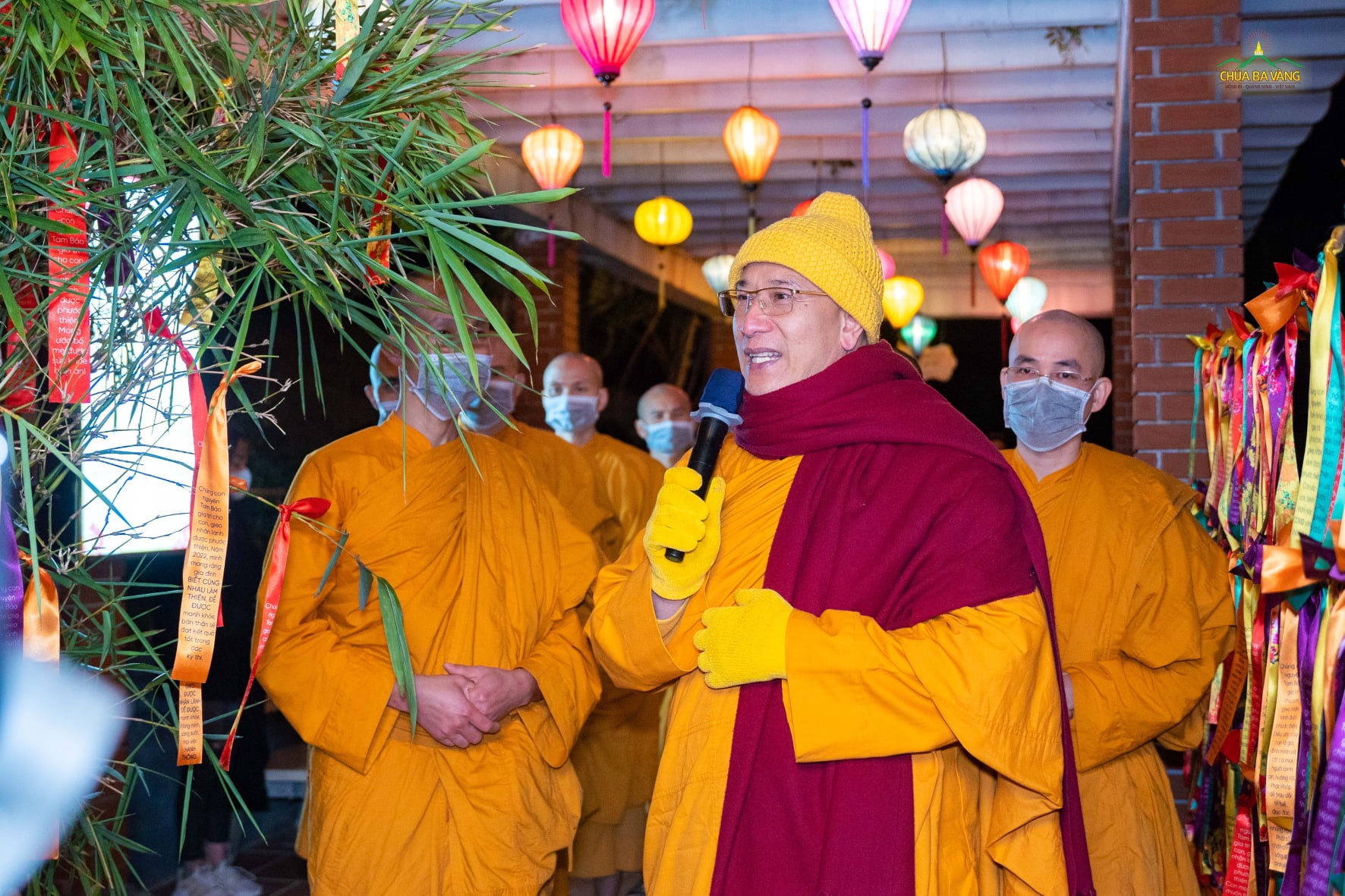 Sư Phụ Thích Trúc Thái Minh giới thiệu về khu điều ước của chùa