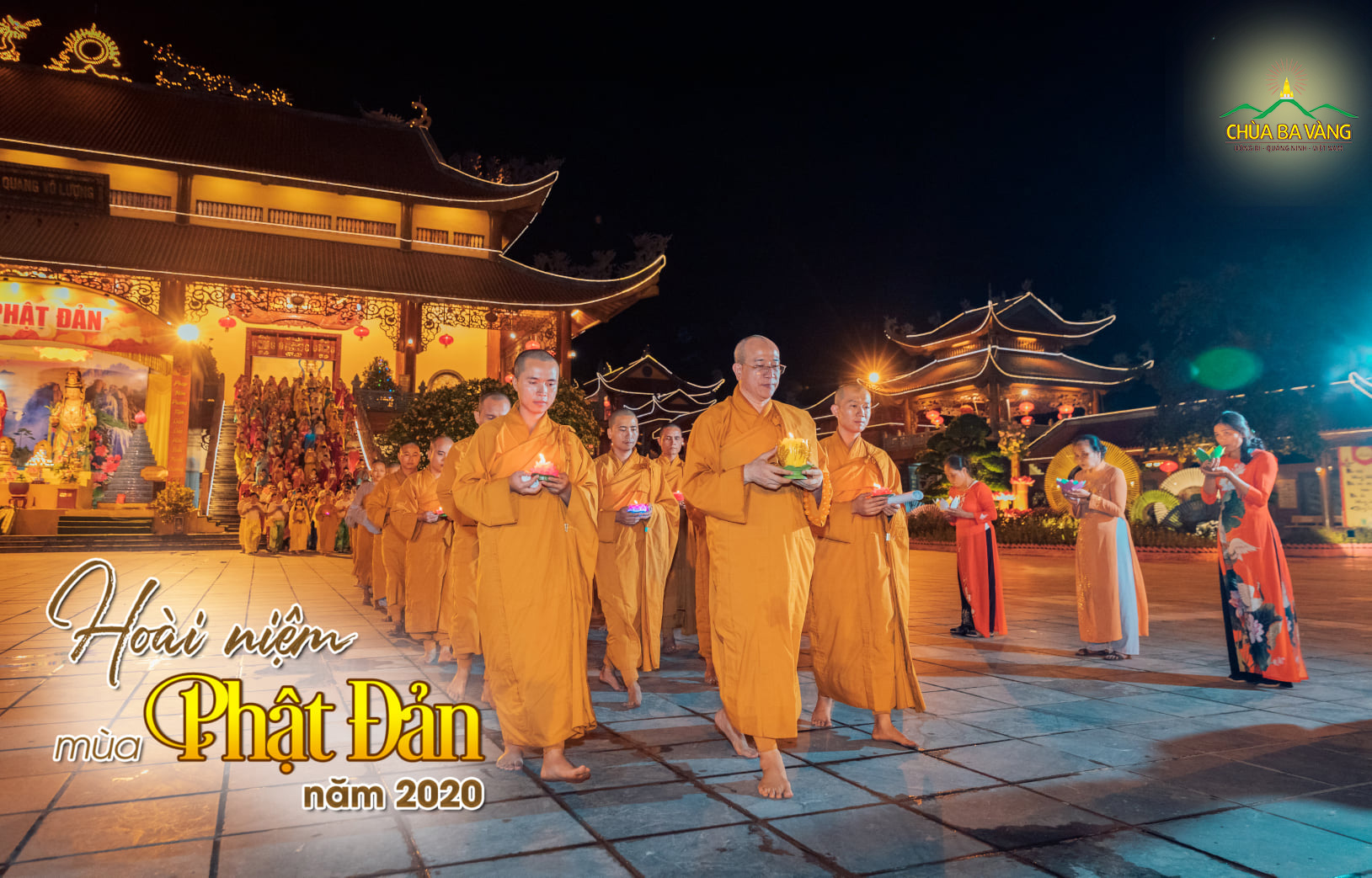 Thầy Thích Trúc Thái Minh cùng chư Tăng dẫn đầu đoàn rước đăng kính mừng Phật đản sinh