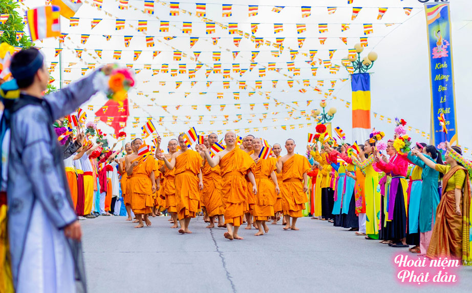 Kỷ niệm ngày Đức Phật đản sinh chính là ngày Tết của những người con Phật
