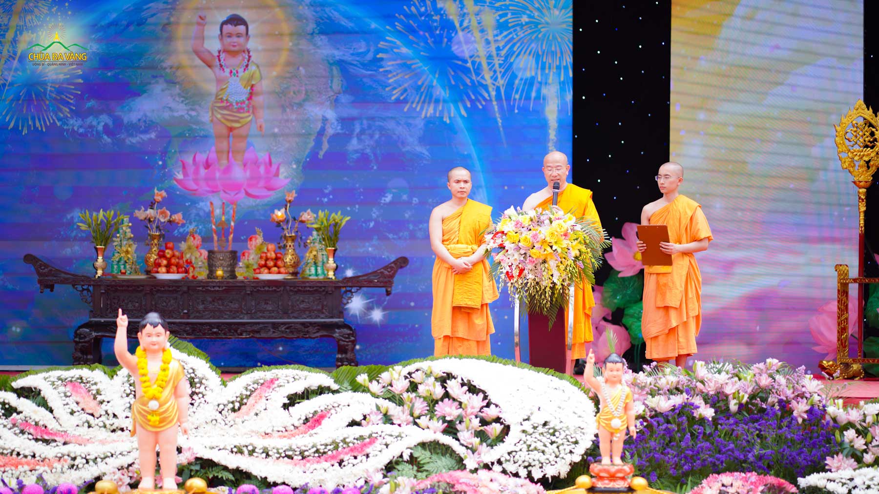 Thầy Thích Trúc Thái Minh phát biểu trong đại lễ Phật đản PL.2567 - DL.2023
