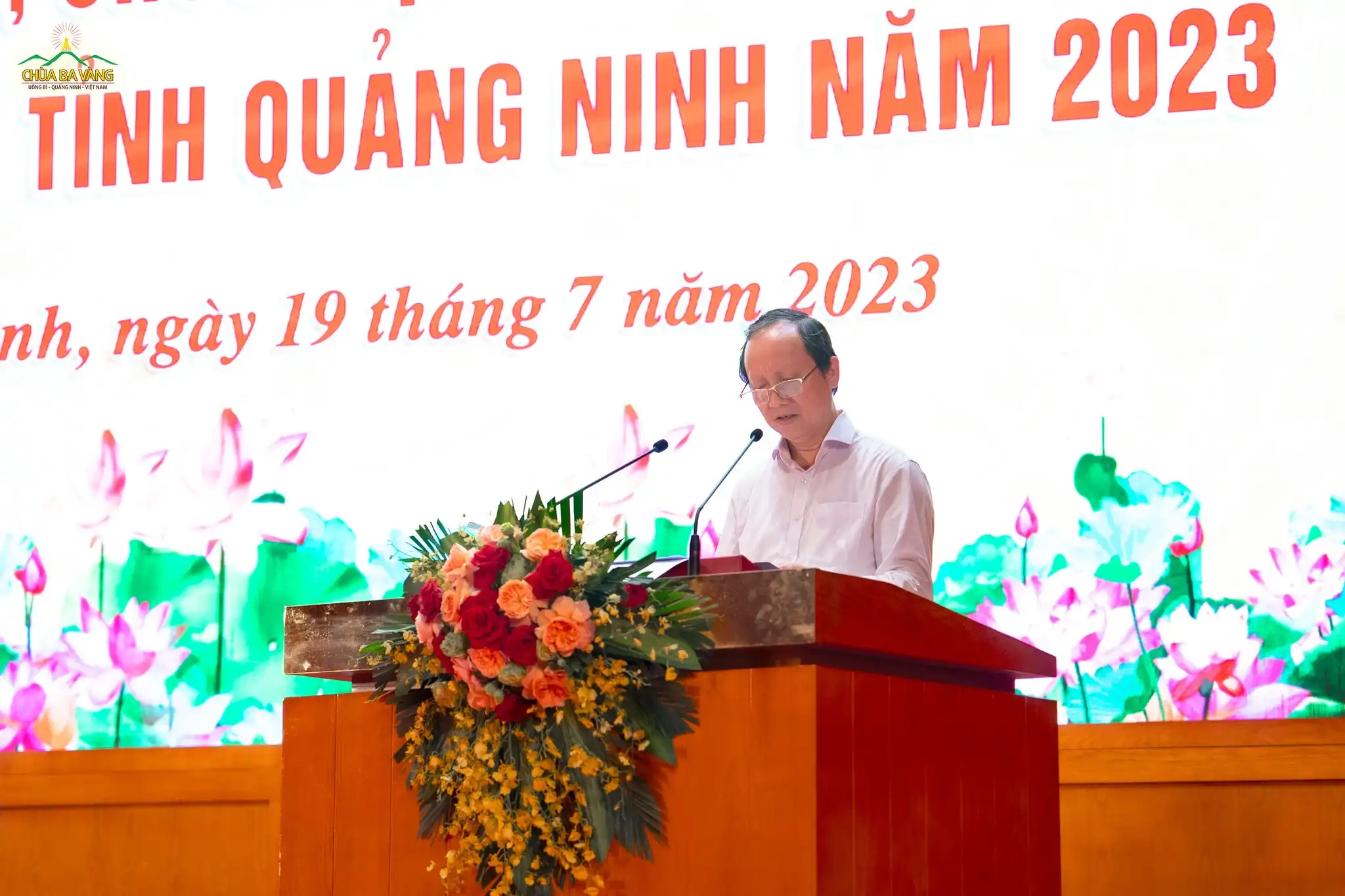 Ông Nguyễn Tiến Dương - Phó Giám đốc Sở Nội vụ tỉnh Quảng Ninh phát biểu khai mạc hội nghị
