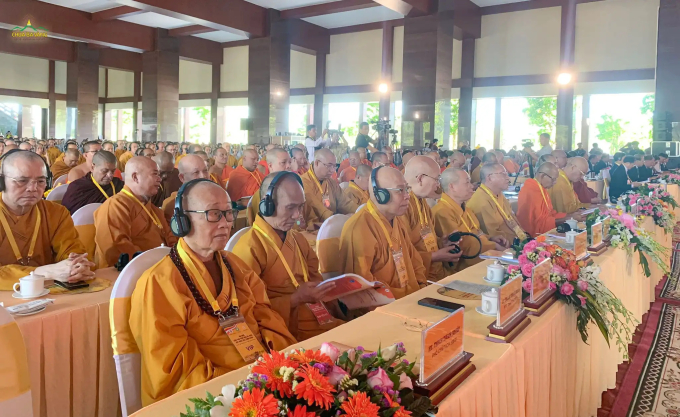 Chư vị giáo phẩm Trung ương Giáo hội Phật giáo Việt Nam tham dự Hội nghị