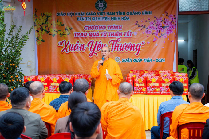 Thầy Thích Trúc Thái Minh gửi lời hỏi thăm và chúc mừng năm mới tới Ban Trị sự GHPGVN tỉnh Quảng Bình và người dân huyện Minh Hóa