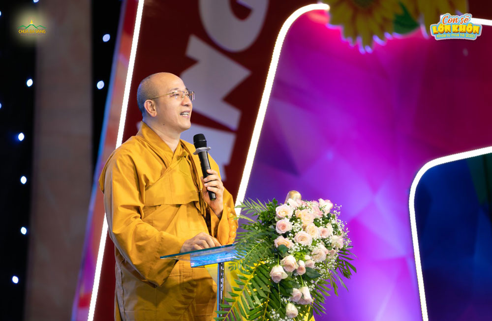 Sư Phụ Thích Trúc Thái Minh – Trưởng Ban tổ chức Khóa Tu Mùa Hè chùa Ba Vàng lần I - 2020