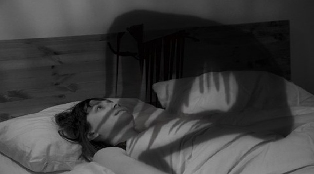 Hiện tượng bóng đè được coi là nỗi ám ảnh, sợ hãi của nhiều người khi ngủ (ảnh minh họa)