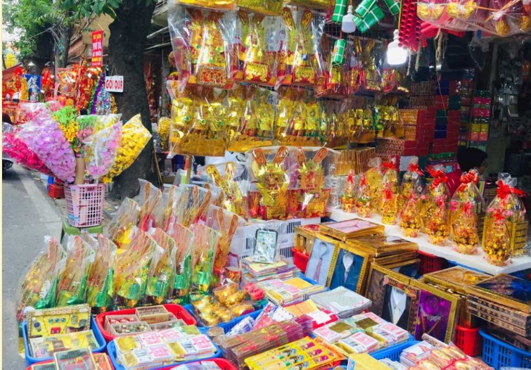 Cửa hàng bán vàng mã tại Việt Nam (ảnh minh họa)