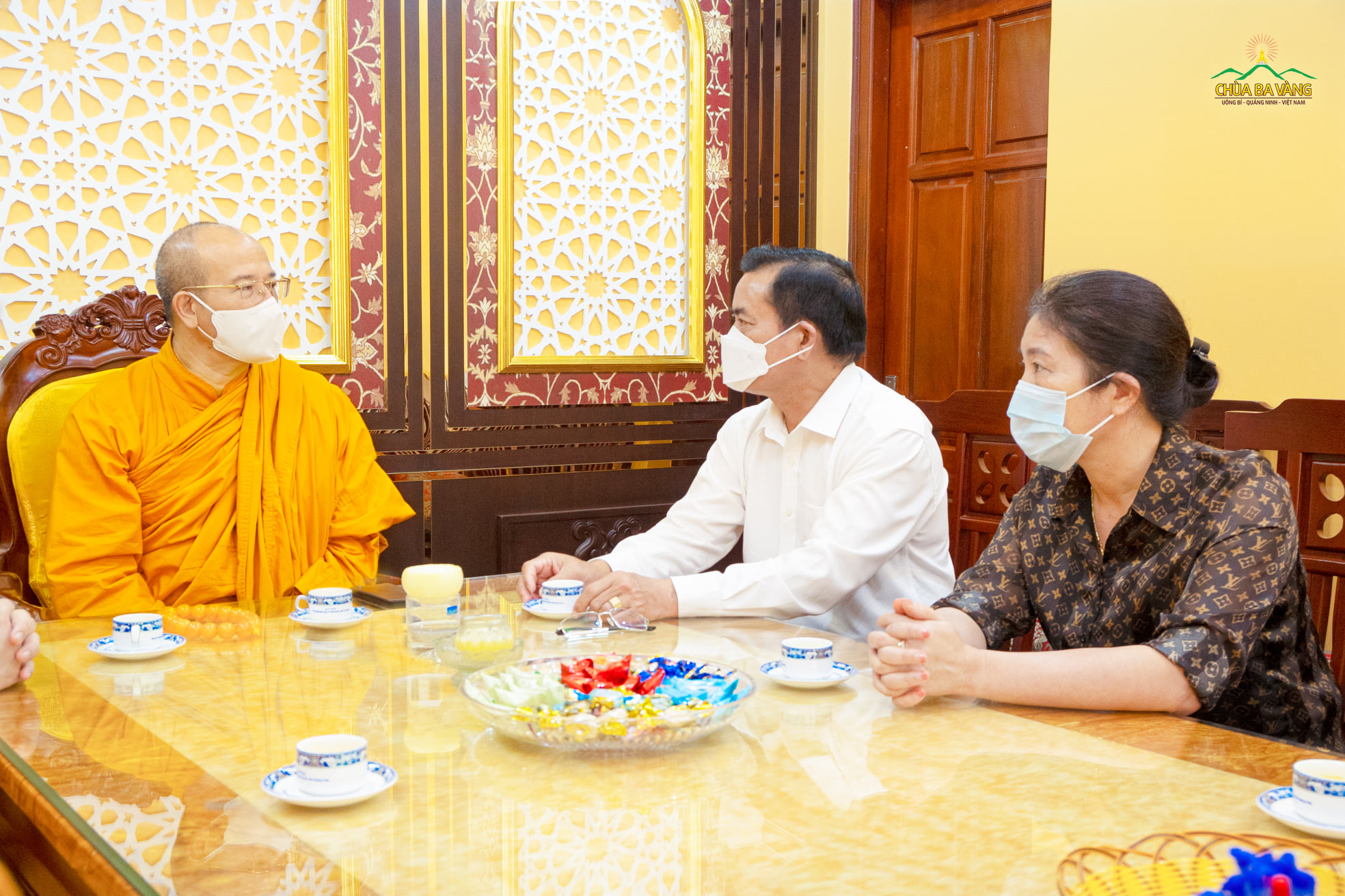 Đoàn lãnh đạo UBMTTQVN tỉnh Quảng Ninh và UBMTTQVN TP Uông Bí đã có chuyến thăm, chúc mừng Sư Phụ Thích Trúc Thái Minh cùng chư Tôn đức Tăng Ni nhân mùa Vu Lan 2021